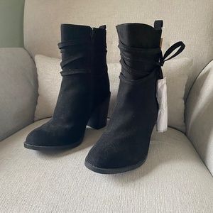 Black boots